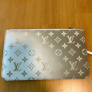 Louis Vuitton Neverfull Pochette Monogram Canvas Large, Sunset Khaki, 2022